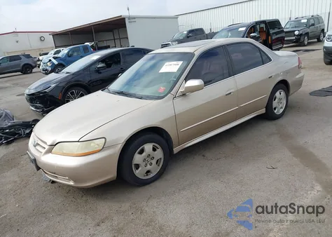 2002 Honda Accord 3.0 Ex z USA, uszkodzony, nr VIN 1HGCG16542A012653
